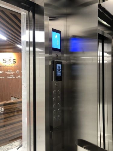 Thang Máy Gia Đình Cửa Mở Tự Động