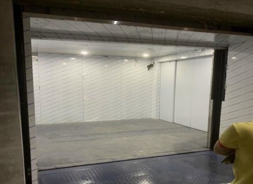 Thang Máy Tải Hàng Tải Trọng 2000Kg-2500Kg